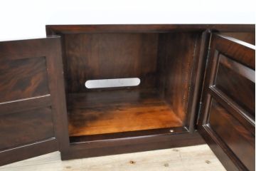 中古　希少!!　松本民芸家具　シックな空間を演出する特注品のテレビ台(テレビボード、ローボード、リビングボード、収納棚)(R-058281)