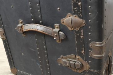 和製アンティーク　希少!　高島屋　空間演出にもってこい!古びた佇まいが魅力の船トランク(トランクテーブル、センターテーブル、ローテーブル、ディスプレイ、収納)(R-058287)