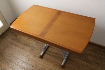 中古　イタリア　ポッゾーリ社(POZZOLI)　OZZIO-オッジオ　ユニークなデザインが目を引くエレベーターテーブル(定価約24万円)(昇降式テーブル、エクステンションテーブル、ローテーブル、ダイニングテーブル)(R-058288)