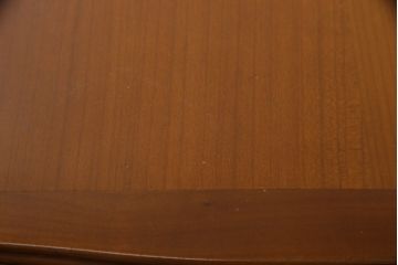 中古　海外輸入家具　エレガントなデザインと上品な佇まいが魅力的なコンソールテーブル(サイドテーブル)(R-058289)