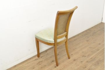 中古　DREXEL HERITAGE(ドレクセルヘリテイジ)　FRANCESCA(フランチェスカ)シリーズ　ラタンの背もたれと明るい色味のファブリックが爽やかな印象を与えるダイニングチェア2脚セット(定価約32万円・2脚)(サイドチェア、椅子、イス)(R-058290)