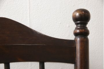 中古　北海道民芸家具　クラシカルな雰囲気を醸し出すスピンドルチェア(椅子、イス、板座チェア、ダイニングチェア)(R-058291)