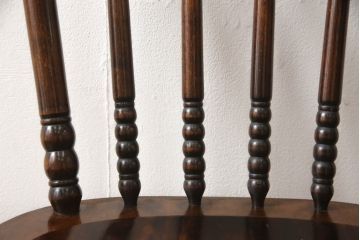 中古　北海道民芸家具　クラシカルな雰囲気を醸し出すスピンドルチェア(椅子、イス、板座チェア、ダイニングチェア)(R-058291)