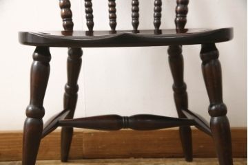 中古　北海道民芸家具　クラシカルな雰囲気を醸し出すスピンドルチェア(椅子、イス、板座チェア、ダイニングチェア)(R-058291)