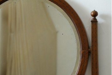 イギリスアンティーク　1920年頃　オーク材　シンプルな中に細やかな意匠が感じられるドレッシングチェスト　(R-058294)