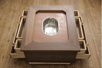 中古　美品　鉄刀木(タガヤサン)　引き出し収納たっぷりの長火鉢(囲炉裏、ローテーブル、座卓)(R-058295)