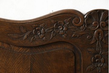 アンティーク家具　フランスアンティーク　オーク材　落ち着いた色合いと上品なデザインがクラシカルな雰囲気を高めるベッドフレーム(すのこ付き、シングル、セミダブル)(R-058296)