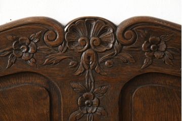 アンティーク家具　フランスアンティーク　オーク材　落ち着いた色合いと上品なデザインがクラシカルな雰囲気を高めるベッドフレーム(すのこ付き、シングル、セミダブル)(R-058296)