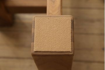 中古　美品　IDC大塚家具取り扱い　木の温もりを感じられるウォールナット1枚板のダイニングテーブル(4人掛け、6人掛け、作業台)(定価約50万円)(R-058299)