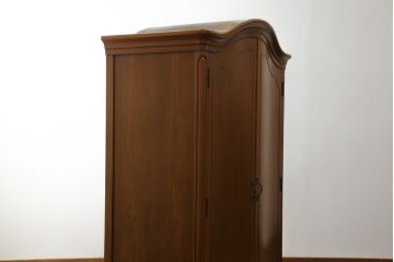 中古　美品　DREXEL HERITAGE(ドレクセルヘリテイジ)　Touraine(ツーレイン)　流れるような曲線が美しいワードローブ(定価約100万円)(洋服タンス)(R-058303)