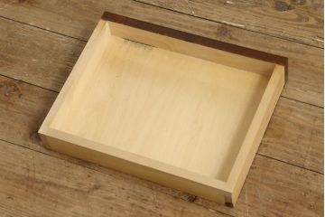 中古　北海道民芸家具　シックなお部屋にも似合う電話台(サイドテーブル、ナイトテーブル、花台、収納棚)(R-058305)