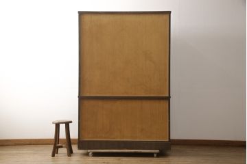 中古　美品　国産　欅(ケヤキ)材　小物も一緒に収納できる奥行きたっぷりの衣装盆が珍しい和箪笥(引き出し、着物たんす、衣装箪笥、収納タンス)(R-058306)