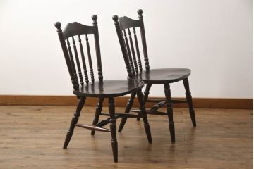 中古　美品　北海道民芸家具　クラシカルな雰囲気を醸し出すダイニングチェア2脚セット(椅子、板座チェア)(R-058310)
