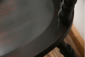 中古　美品　北海道民芸家具　クラシカルな雰囲気を醸し出すダイニングチェア2脚セット(椅子、板座チェア)(R-058310)