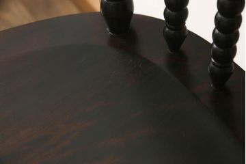 中古　美品　北海道民芸家具　クラシカルな雰囲気を醸し出すダイニングチェア2脚セット(椅子、板座チェア)(R-058310)
