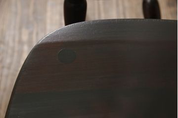 中古　美品　北海道民芸家具　クラシカルな雰囲気を醸し出すダイニングチェア2脚セット(椅子、板座チェア)(R-058310)