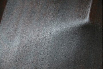 中古　美品　北海道民芸家具　クラシカルな雰囲気を醸し出すダイニングチェア　デザイン違い2脚セット (R-058311)