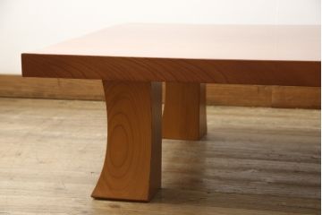 中古　美品　総欅(ケヤキ)材　一枚板を贅沢に使用した迫力溢れる座卓(ローテーブル、センターテーブル)(定価約120万円)(R-058312)