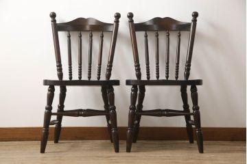 中古　美品　北海道民芸家具　クラシカルな雰囲気を醸し出すダイニングチェア2脚セット(椅子、板座チェア)(R-058316)