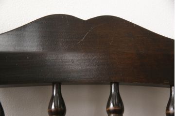 中古　美品　北海道民芸家具　クラシカルな雰囲気を醸し出すダイニングチェア2脚セット(椅子、板座チェア)(R-058316)