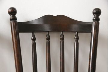 中古　美品　北海道民芸家具　クラシカルな雰囲気を醸し出すダイニングチェア2脚セット(椅子、板座チェア)(R-058316)