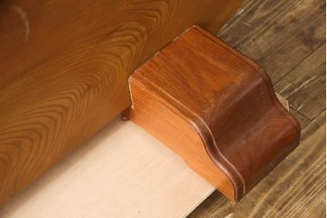 中古　美品　総欅一枚板　ケヤキの木目を楽しめる!重厚な佇まいが魅力的な衝立て(つい立て、パーテーション)(定価約120万円)(R-058318)