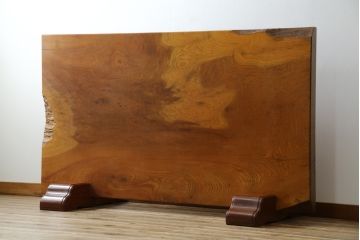中古　美品　総欅一枚板　ケヤキの木目を楽しめる!重厚な佇まいが魅力的な衝立て(つい立て、パーテーション)(定価約120万円)(R-058318)