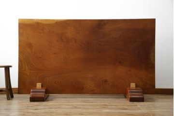 中古　美品　総欅一枚板　ケヤキの木目を楽しめる!重厚な佇まいが魅力的な衝立て(つい立て、パーテーション)(定価約120万円)(R-058318)