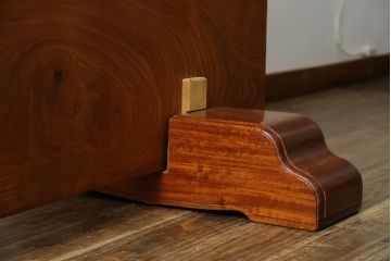 中古　美品　総欅一枚板　ケヤキの木目を楽しめる!重厚な佇まいが魅力的な衝立て(つい立て、パーテーション)(定価約120万円)(R-058318)