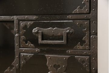 和製アンティーク　秋田産　和の趣あふれる黒漆塗り小箪笥(時代箪笥、収納箪笥、引き出し、サイドチェスト)(R-058319)