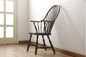 中古　美品　松本民芸家具　ウィンザーチェア　曲木　すっきりとしたデザインが魅力のアーチバックアームチェア(板座チェア、ダイニングチェア、ウインザーチェア)(定価約19万円)(R-058331)