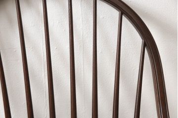中古　美品　松本民芸家具　ウィンザーチェア　曲木　すっきりとしたデザインが魅力のアーチバックアームチェア(板座チェア、ダイニングチェア、ウインザーチェア)(定価約19万円)(R-058331)