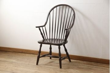 中古　美品　松本民芸家具　ウィンザーチェア　曲木　すっきりとしたデザインが魅力のアーチバックアームチェア(板座チェア、ダイニングチェア、ウインザーチェア)(定価約19万円)(R-058332)