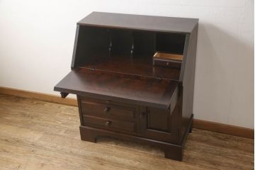 中古　北海道民芸家具　洗練された佇まいが魅力的なライティングビューロー(簿記机、在宅ワーク、在宅用ワークデスク、机、引き出し)(R-058335)