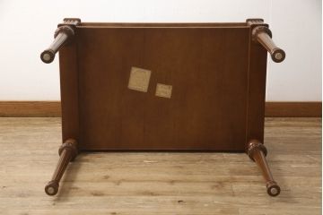 中古　美品　国会議事堂納品の高級家具メーカー　徳田家具　クラシカルなデスクとチェアのセット(ワークデスク、在宅ワーク用、テーブル、椅子、イス)(R-058344)