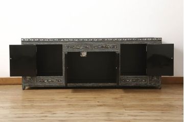 中古　美品　豪華絢爛!　繊細な螺鈿(ラデン)細工が美しく描かれたサイドボード(収納棚、戸棚、リビングボード、テレビ台)(R-058349)