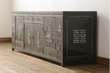 中古　美品　豪華絢爛!　繊細な螺鈿(ラデン)細工が美しく描かれたサイドボード(収納棚、戸棚、リビングボード、テレビ台)(R-058349)