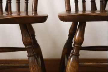 和製ビンテージ　キツツキマーク　オーク材　木の温もりが感じられるダイニングチェア3脚セット(板座チェア、イス、椅子、ヴィンテージ)(R-058350)