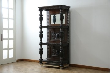 イギリスアンティーク　珍しいデザイン!　オーク材　凝った彫刻が目を引く縦型オープンシェルフ　(R-058367)