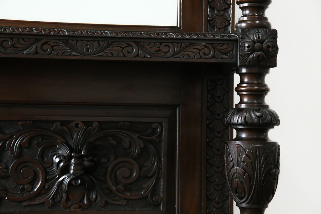 イギリスアンティーク　珍しいデザイン!　オーク材　凝った彫刻が目を引く縦型オープンシェルフ　(R-058367)