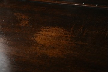 イギリスアンティーク　珍しいデザイン!　オーク材　凝った彫刻が目を引く縦型オープンシェルフ　(R-058367)