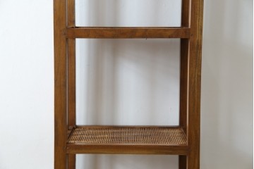 中古　希少な絶版品!　美品　アジアン家具　ヒッカドゥワ(HIKKA DUWA)　チーク材　シンプルな縦型飾り棚　(R-058369)