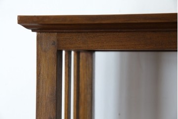 中古　希少な絶版品!　美品　アジアン家具　ヒッカドゥワ(HIKKA DUWA)　チーク材　シンプルな縦型飾り棚　(R-058369)