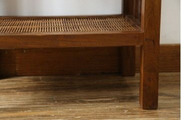 中古　希少な絶版品!　美品　アジアン家具　ヒッカドゥワ(HIKKA DUWA)　チーク材　シンプルな縦型飾り棚　(R-058369)