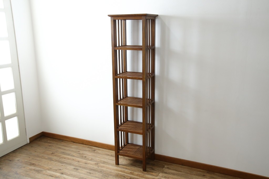 中古　希少な絶版品!　美品　アジアン家具　ヒッカドゥワ(HIKKA DUWA)　チーク材　シンプルな縦型飾り棚　(R-058369)