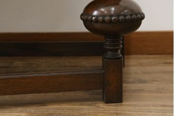 イギリスアンティーク　オーク材　クラシカルで品のある佇まいが美しいサイドボード(キャビネット、収納棚、戸棚)(R-058373)