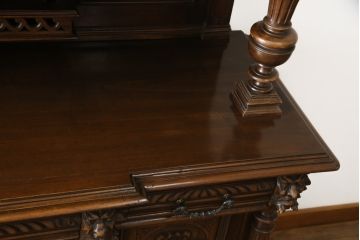 特大最高級!　イギリスアンティーク　マホガニー材　彫刻の素晴らしい二段重ねパーラーキャビネット(食器棚、戸棚、収納棚、カップボード)(R-058375)