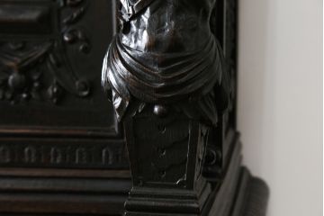 特大最高級!　イギリスアンティーク　オーク材　彫刻の素晴らしいパーラーキャビネット(食器棚、戸棚、収納棚、カップボード)(R-058376)