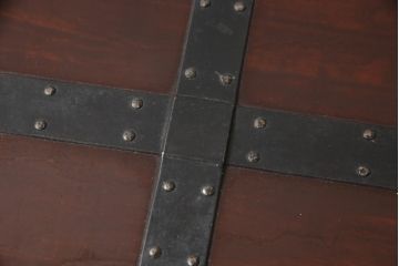 和製ビンテージ　工芸品　総欅(ケヤキ)材　かくし付き　びっしりと施された金具が重厚感を高める佐渡船箪笥(舟箪笥、帳箱、銭箱、引き出し、チェスト、小箪笥、小物収納、ヴィンテージ)(R-058382)