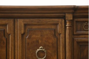 中古　美品　マホガニー材　DREXEL HERITAGE(ドレクセルヘリテイジ)　重厚感あるつくりが魅力的なサイドボード(チェスト、カウンター、リビングボード)(R-058386)